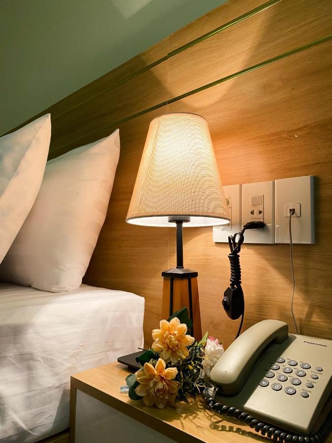 Olwen Hotel Nha Trang Bagian luar foto