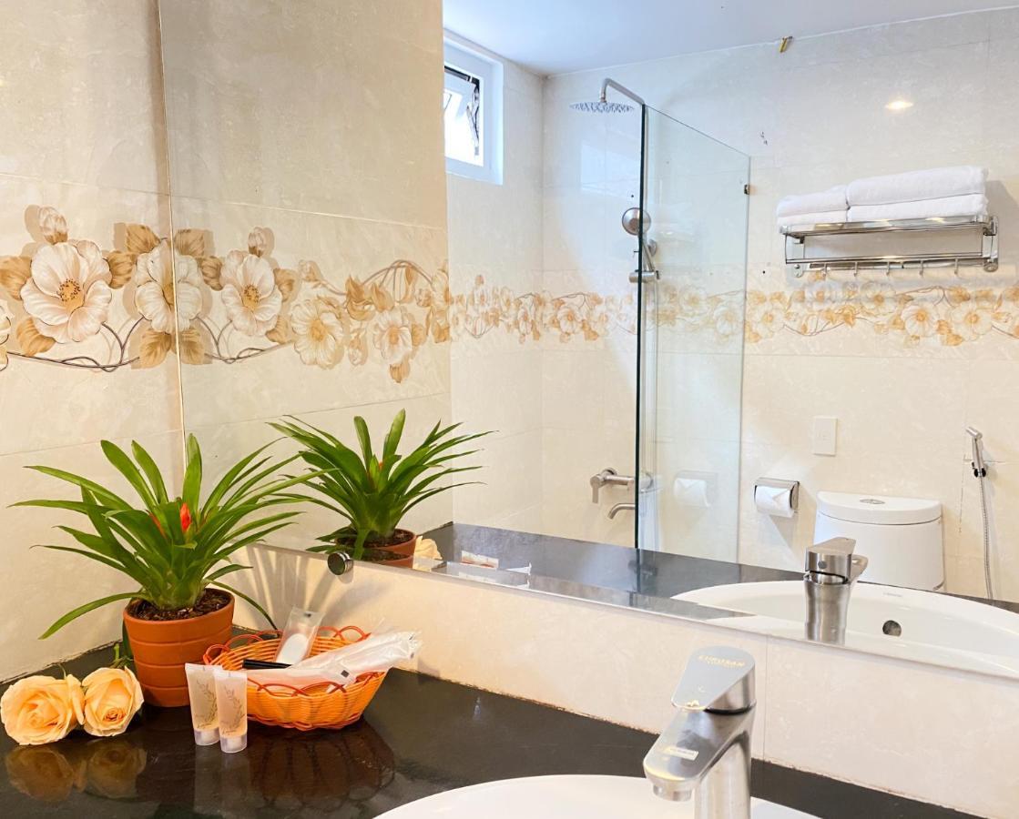 Olwen Hotel Nha Trang Bagian luar foto